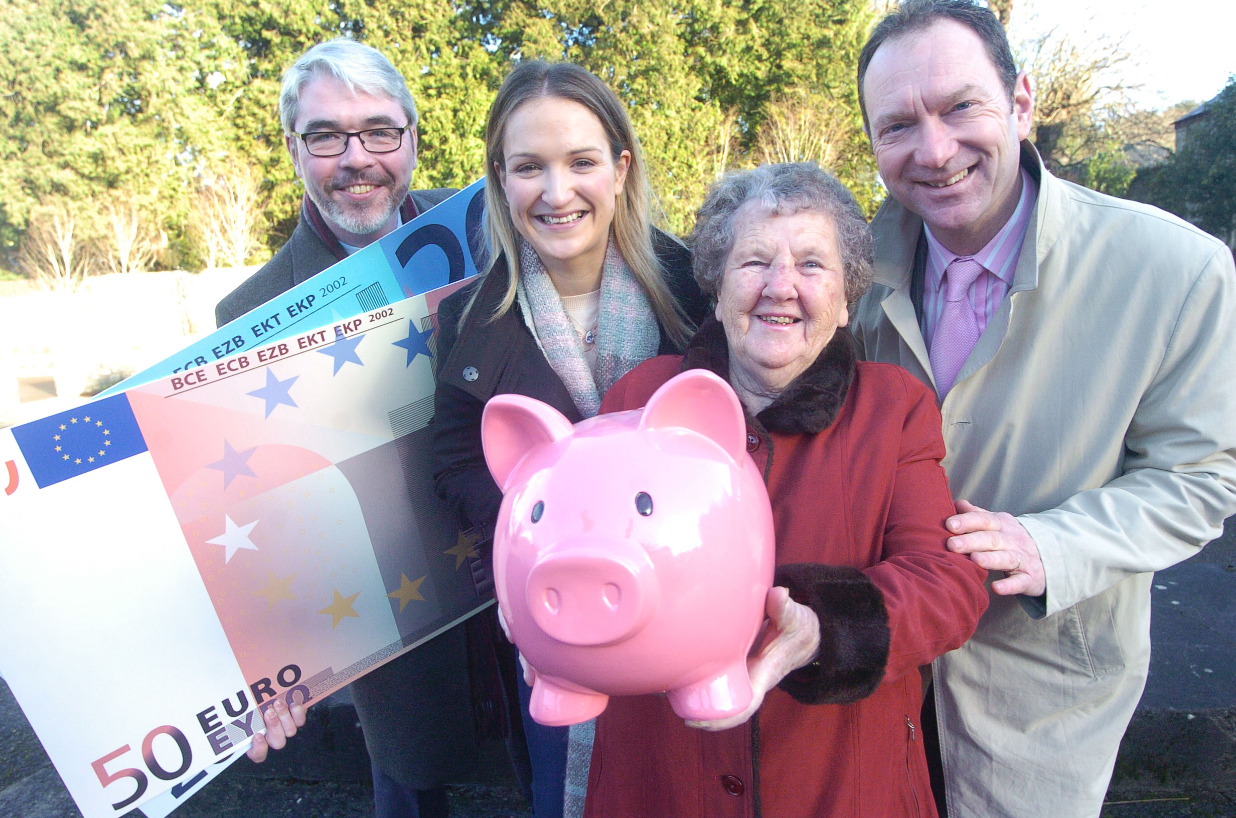 Age Action’s Justin Moran, Minister Helen McEntee and David Blevings of OFTEC with Joy Cassidy from Slane launching the guide. Credit Seamus Farrelly